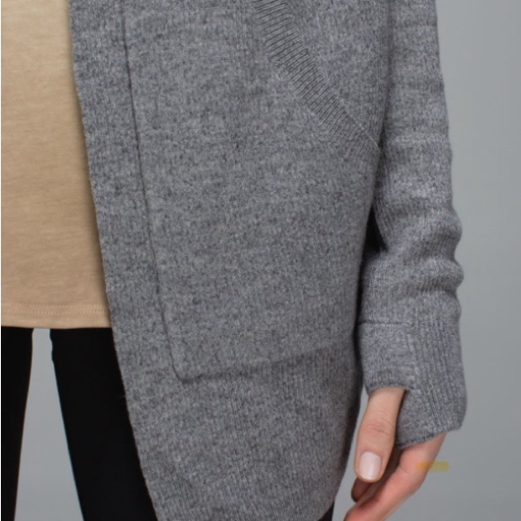 Lululemon Cabin Yogi Wrap Reversible Ribbed Cardigan - Picture 9 of 14